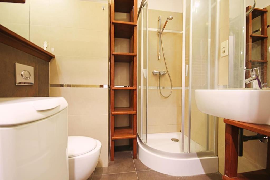 Parkowy Apartament Lägenhet Wrocław Exteriör bild